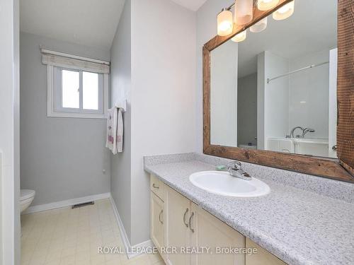 14 Robertson Rd, Essa, ON - Indoor Photo Showing Bathroom