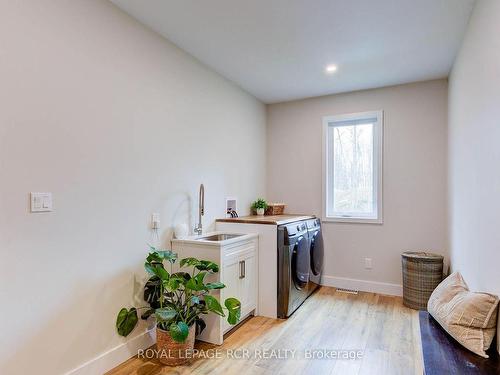 112538 Grey Road 14 Rd, Southgate, ON - Indoor Photo Showing Laundry Room