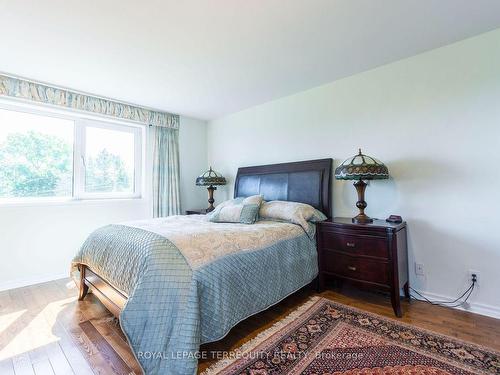 13 Eastern Ave, Prince Edward County, ON - Indoor Photo Showing Bedroom