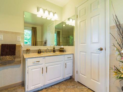 13 Eastern Ave, Prince Edward County, ON - Indoor Photo Showing Bathroom