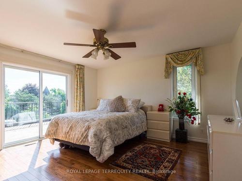 13 Eastern Ave, Prince Edward County, ON - Indoor Photo Showing Bedroom