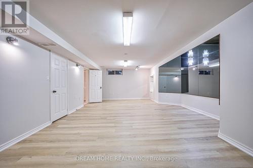 38 Glenarden Crescent, Richmond Hill, ON - Indoor Photo Showing Other Room