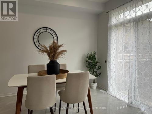 135 Fortis Crescent, Bradford West Gwillimbury, ON - Indoor Photo Showing Dining Room