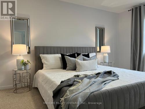 135 Fortis Crescent, Bradford West Gwillimbury, ON - Indoor Photo Showing Bedroom