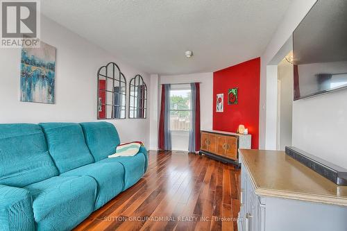 1229 Benson Street S, Innisfil, ON - Indoor Photo Showing Living Room