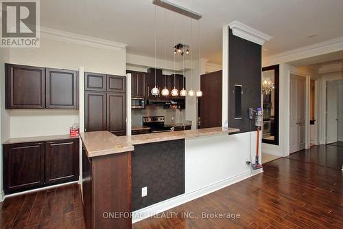 Uph5 - 88 Times Avenue, Markham (Commerce Valley), ON - Indoor Photo Showing Kitchen