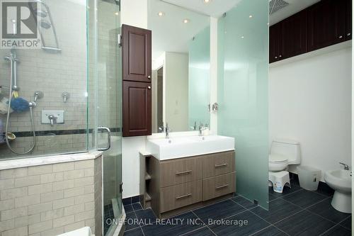 Uph5 - 88 Times Avenue, Markham (Commerce Valley), ON - Indoor Photo Showing Bathroom