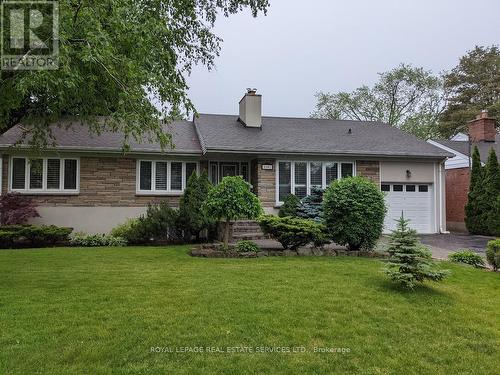 1602 Lincolnshire Boulevard, Mississauga, ON - Outdoor With Facade