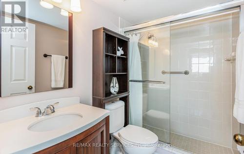 1207 - 310 Mill Street S, Brampton, ON - Indoor Photo Showing Bathroom