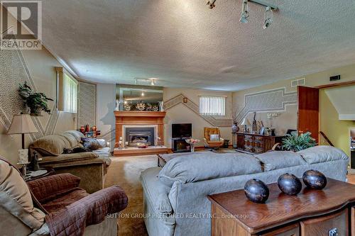 108 Blanchard Crescent, London, ON - Indoor Photo Showing Living Room With Fireplace