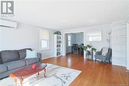 333 Gibson Street, Fredericton, NB - Indoor Photo Showing Living Room