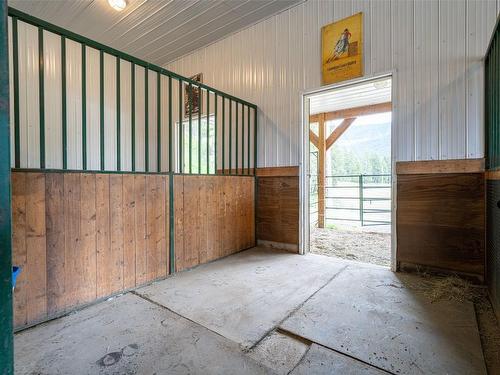 705 Creighton Valley Road, Lumby, BC - Indoor Photo Showing Other Room