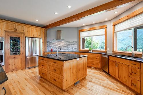 705 Creighton Valley Road, Lumby, BC - Indoor Photo Showing Kitchen With Upgraded Kitchen