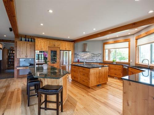 705 Creighton Valley Road, Lumby, BC - Indoor Photo Showing Kitchen