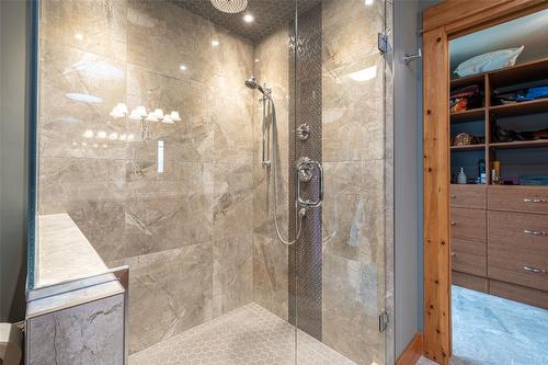 705 Creighton Valley Road, Lumby, BC - Indoor Photo Showing Bathroom