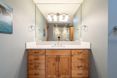 705 Creighton Valley Road, Lumby, BC - Indoor Photo Showing Bathroom