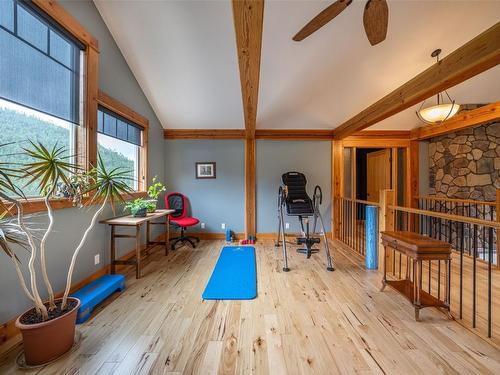 705 Creighton Valley Road, Lumby, BC - Indoor Photo Showing Other Room