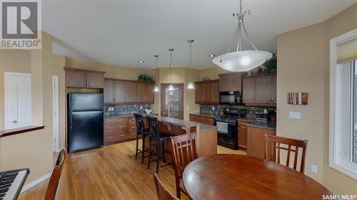 8247 Fairways West Drive, Regina, SK - Indoor Photo Showing Kitchen