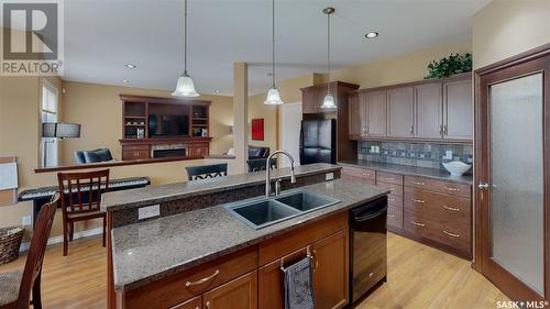 8247 Fairways West Drive, Regina, SK - Indoor Photo Showing Dining Room