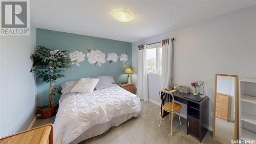 8247 Fairways West Drive, Regina, SK - Indoor Photo Showing Bedroom