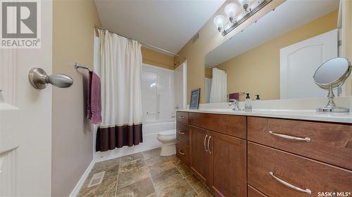 8247 Fairways West Drive, Regina, SK - Indoor Photo Showing Bedroom