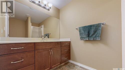 8247 Fairways West Drive, Regina, SK - Indoor Photo Showing Bathroom