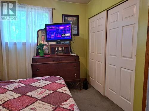 2 Victoria Street, Lyn, ON - Indoor Photo Showing Bedroom