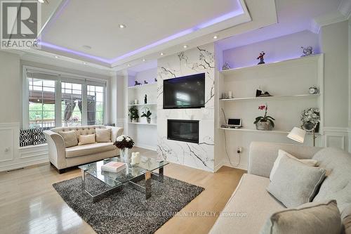 15 Jocada Court, Richmond Hill, ON - Indoor Photo Showing Living Room With Fireplace