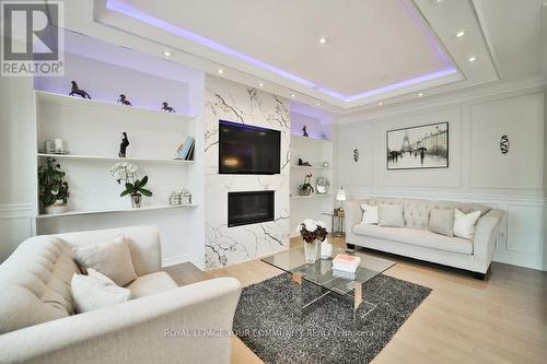 15 Jocada Court, Richmond Hill, ON - Indoor Photo Showing Living Room With Fireplace