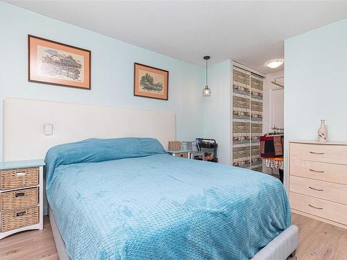 206-770 Cormorant St, Victoria, BC - Indoor Photo Showing Bedroom