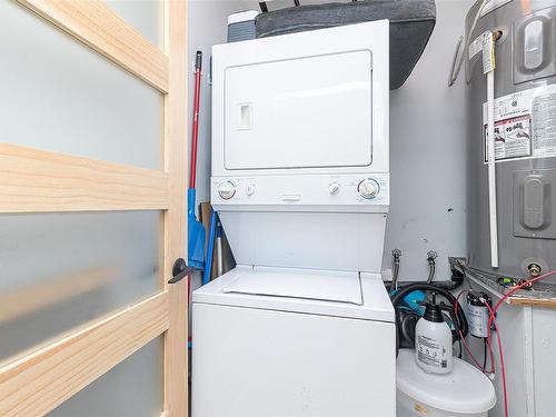 206-770 Cormorant St, Victoria, BC - Indoor Photo Showing Laundry Room