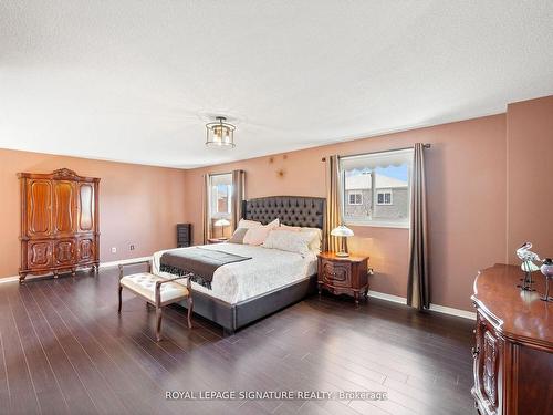 346 Wendron Cres, Mississauga, ON - Indoor Photo Showing Bedroom