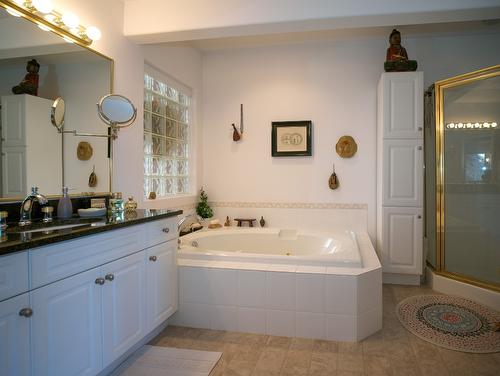 5-83 Peregrine Way, Vernon, BC - Indoor Photo Showing Bathroom