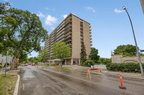 606-99 Wellington Cr, Winnipeg, MB 