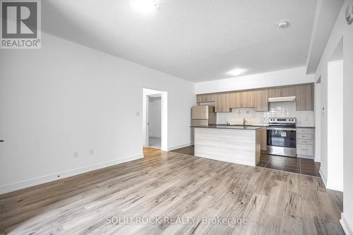 110 - 4 Spice Way, Barrie (Innis-Shore), ON - Indoor Photo Showing Kitchen