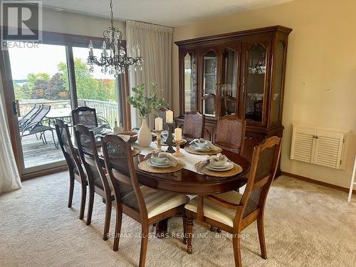 363 Country Club Circle, Kawartha Lakes, ON - Indoor Photo Showing Dining Room