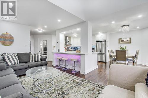 429 Simcoe Road, Bradford West Gwillimbury, ON - Indoor Photo Showing Living Room