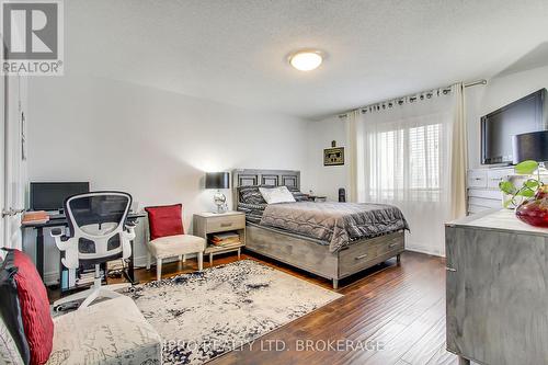 429 Simcoe Road, Bradford West Gwillimbury, ON - Indoor Photo Showing Bedroom