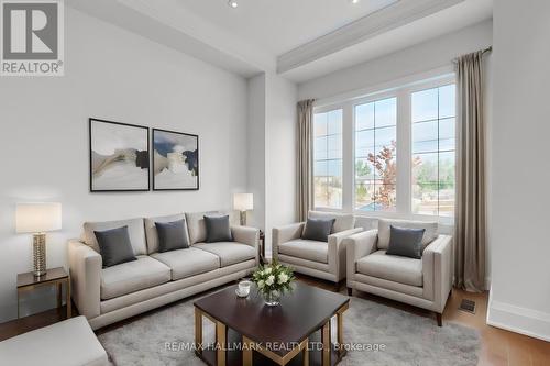 51A Puccini Drive, Richmond Hill, ON - Indoor Photo Showing Living Room