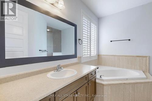 29 Yorkleigh Circle, Whitchurch-Stouffville (Stouffville), ON - Indoor Photo Showing Bathroom