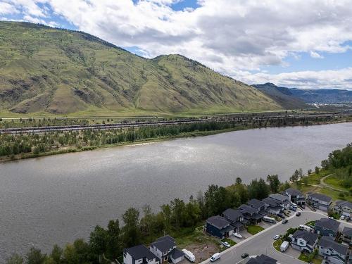 2728 Beachmount Cres, Kamloops, BC 