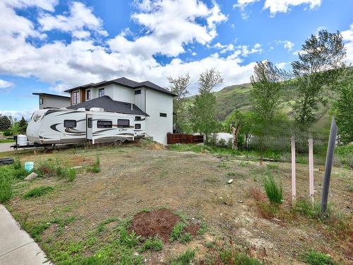 2728 Beachmount Cres, Kamloops, BC 