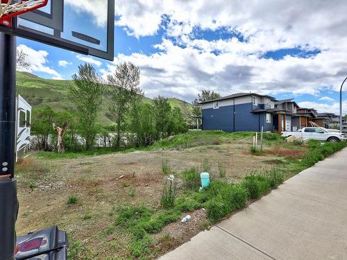 2728 Beachmount Cres, Kamloops, BC 