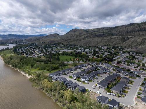 2728 Beachmount Cres, Kamloops, BC 