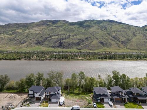 2730 Beachmount Cres, Kamloops, BC 