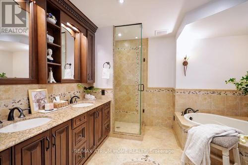 8 Medalist Road, Toronto (St. Andrew-Windfields), ON - Indoor Photo Showing Bathroom