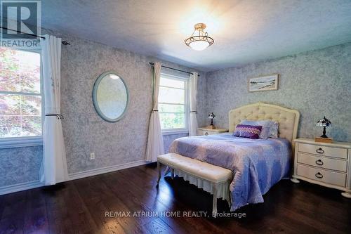 8 Medalist Road, Toronto (St. Andrew-Windfields), ON - Indoor Photo Showing Bedroom