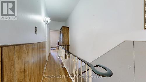 81 Montrose Avenue, Toronto, ON - Indoor Photo Showing Other Room