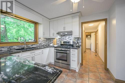 13 Kirk Drive, London, ON - Indoor Photo Showing Kitchen With Upgraded Kitchen