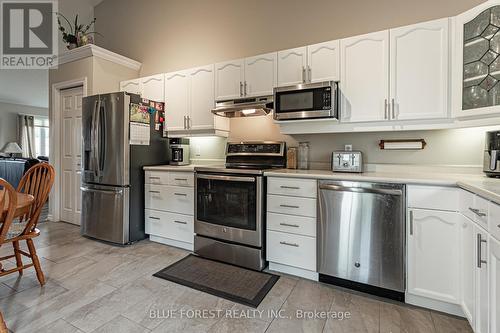 77 Woodvale Drive, Thames Centre (Dorchester), ON - Indoor Photo Showing Kitchen